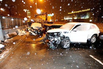 Fotókon az M3 bevezetőn történt baleset