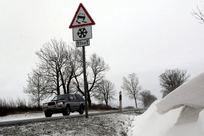 Riasztás! Holnap gond lehet az utakon