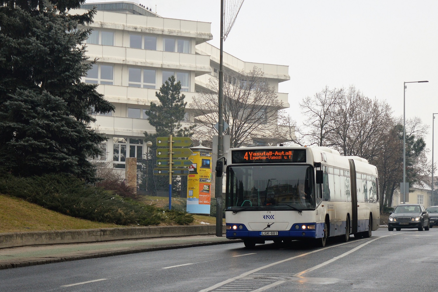 Újabb hazai városban nyugdíjazzák az Ikarusokat 19