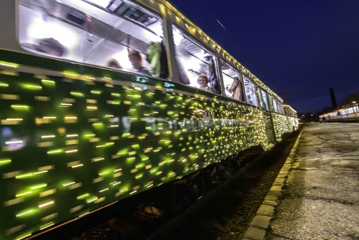 Nézd meg a budapesti Mikulás HÉV-et és lábadjon könnybe a szemed 6