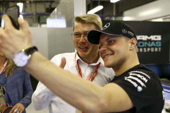 F1-legenda állt Bottas mellé