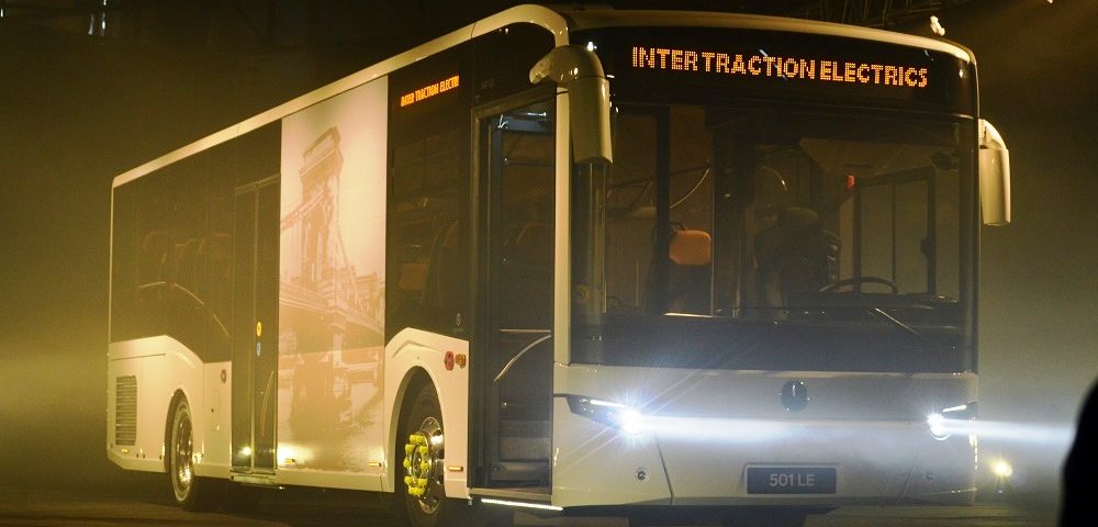 Mercedes-Benz csillag van a legújabb magyar autóbuszon
