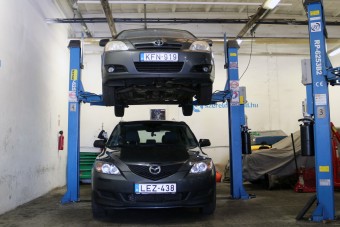Használt autó: Mazdát vagy Toyotát?
