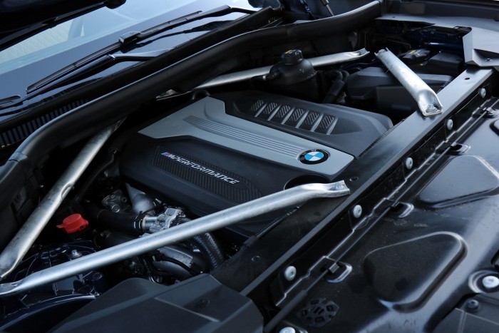 Teszten a BMW új csapásmérője 8
