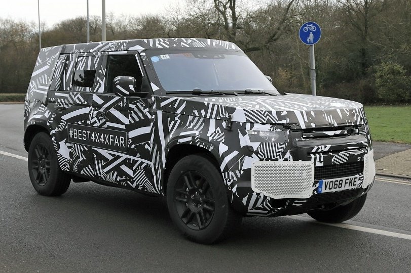 Jövőre jön az új Land Rover Defender! 18