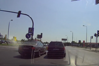 Tahóból vált közveszélyes állattá a tolakodó autós