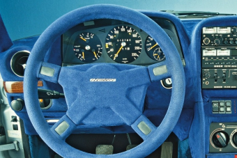 Ez a valaha volt legkékebb kék autóbelső