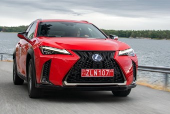 Elektromos crossovert épít a Lexus