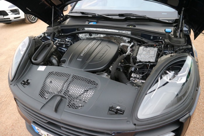 Dízel már nincs, hibrid még nincs a Porsche Macanból 11