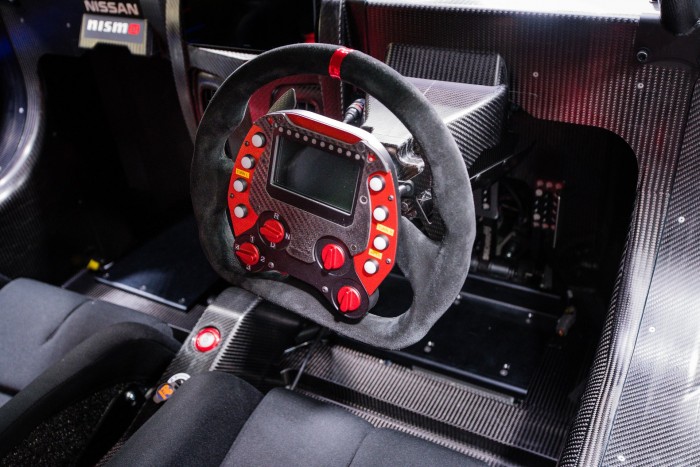 326 lóerős a Nissan legújabb villanyautója 6