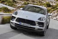 Igazi sportautó lett a Porsche Macan S 15