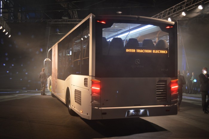 Mercedes-Benz csillag van a legújabb magyar autóbuszon 2