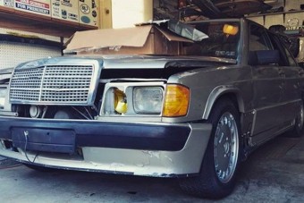 A roncstelepről mentették meg ezt a ritka Mercedes-t