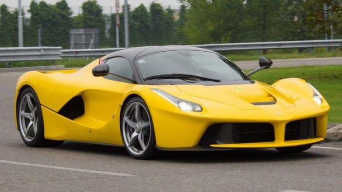 Így lehet a kukából saját Ferrarid 6