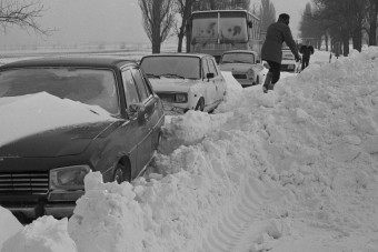 Régen nem ijedtünk meg pár centi hótól, bezzeg ma!