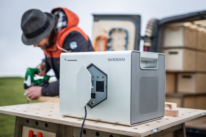 Villanyautó-akkuk dolgoznak ebben az átépített furgonban 6