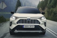 Fifikásabb az új Toyota RAV4 31