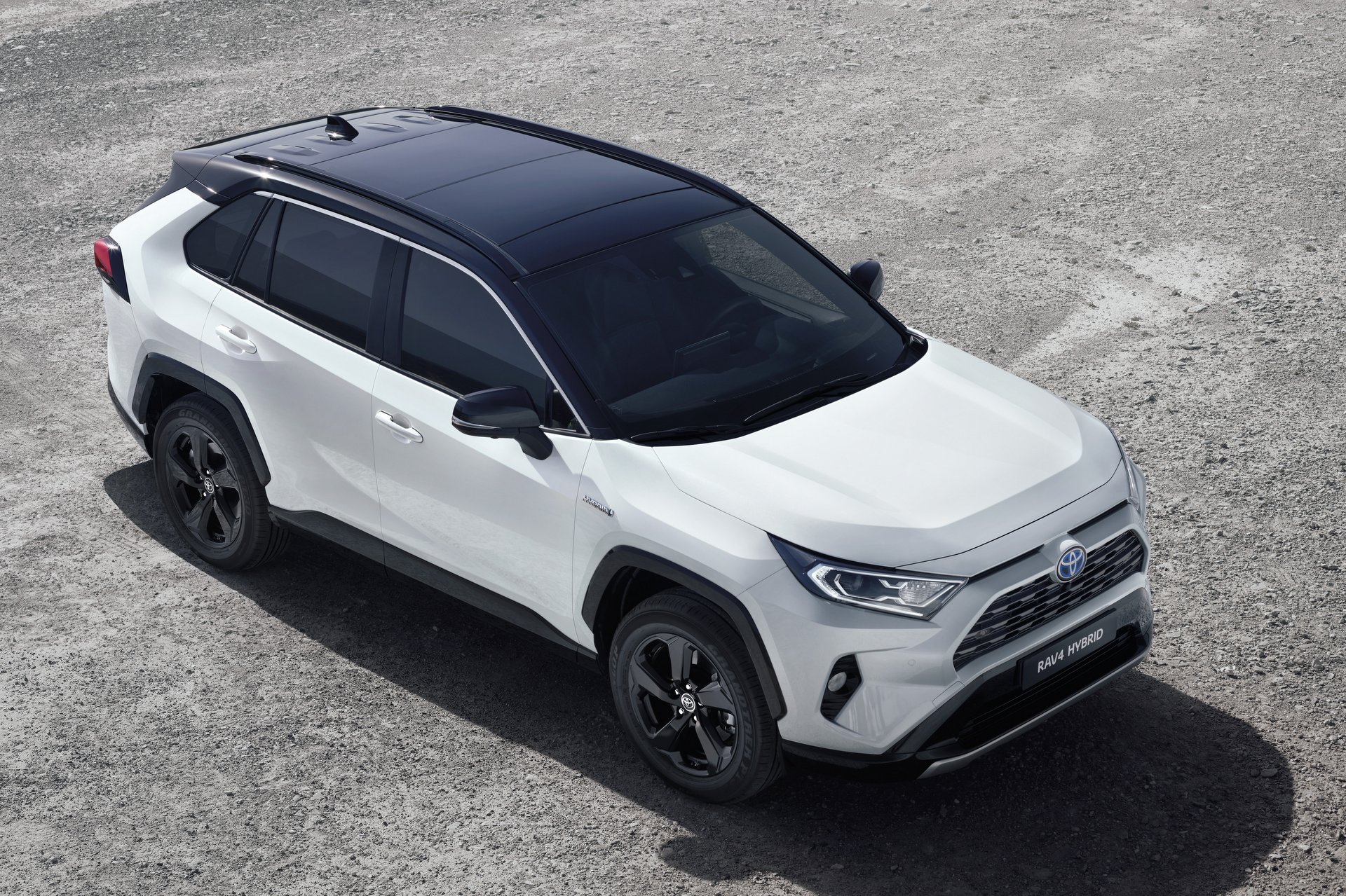 Fifikásabb az új Toyota RAV4 14