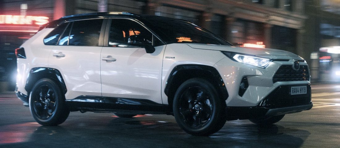 Fifikásabb az új Toyota RAV4