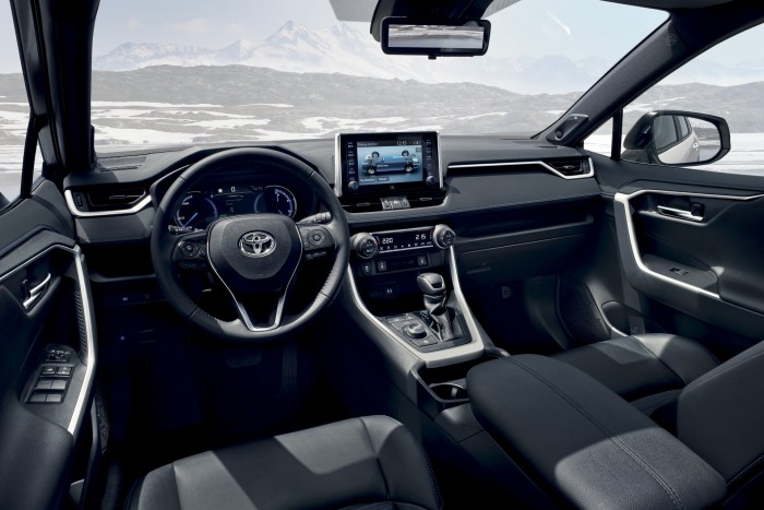 Fifikásabb az új Toyota RAV4 7