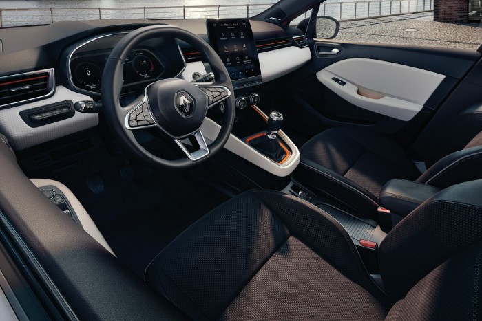 Nagyautós utasteret kap a vadonatúj Renault Clio 7