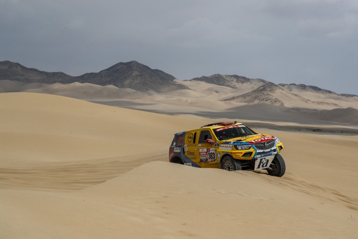 Szalayék tartják a helyüket a Dakaron 1