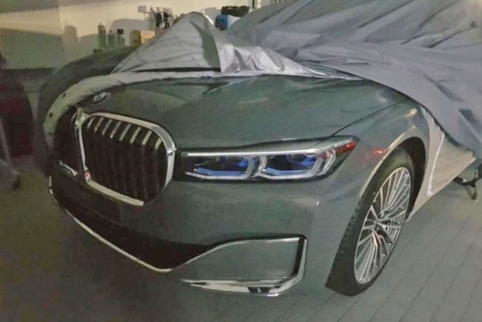 Irdatlan nagy vesékkel jön a frissebb 7-es BMW 1