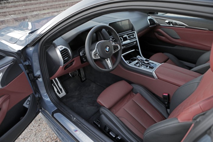 Kérek egy régi számot 8