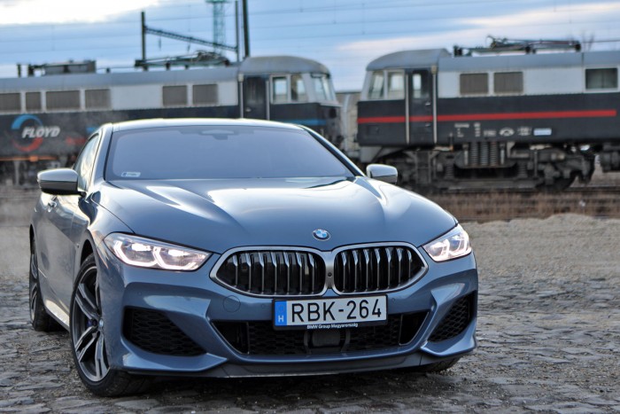 BMW 8-as