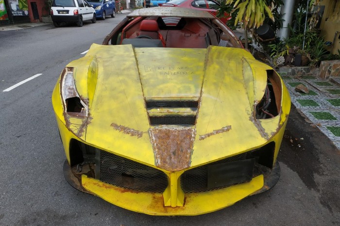 Szörnyülködj kedvedre ezen a kézműves LaFerrarin! 6