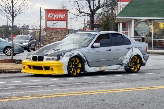 Valaki csúnyán megerőszakolta ezt a BMW-t 1