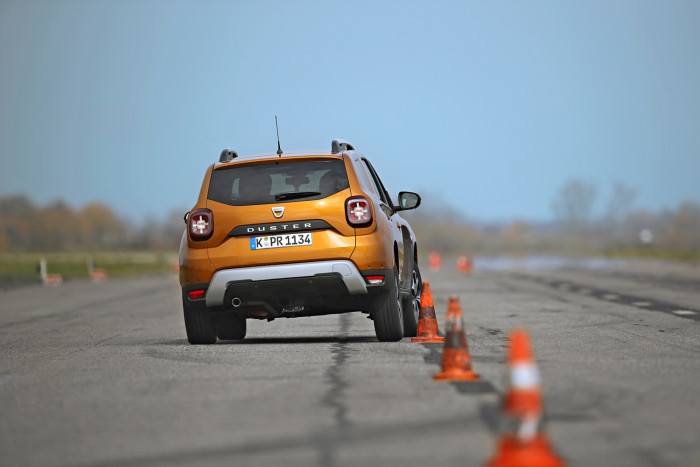 Dacia Duster vs Nissan Qashqai – Jobb a drágább? 6 Dacia Duster vs Nissan Qashqai – Jobb a drágább? 6