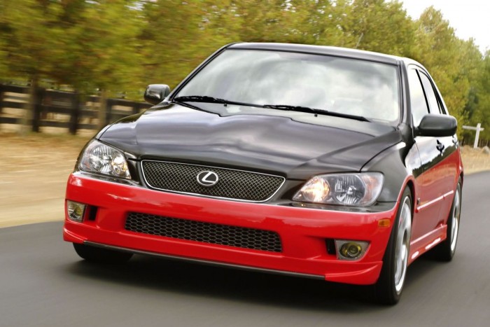 Nulladik típusú Lexus sportautó 7