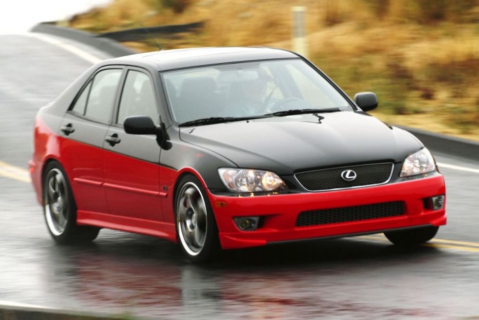 Nulladik típusú Lexus sportautó
