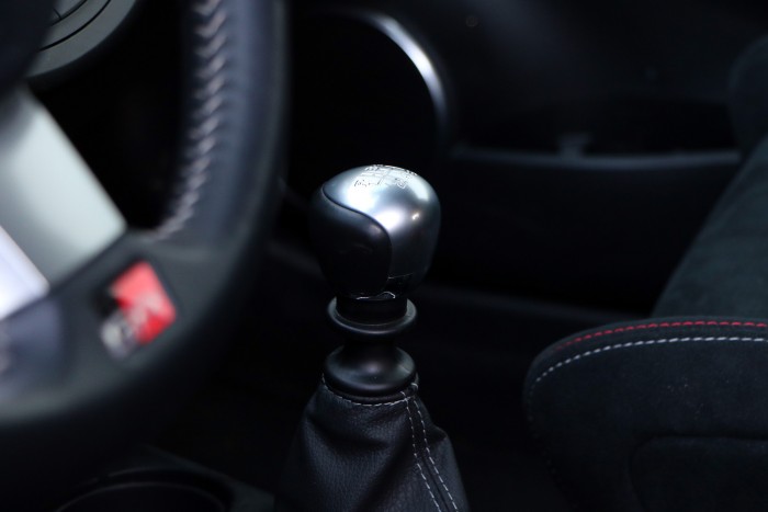 A legtökösebb Toyota őszinte, kemény, apró, és nem létezik 12