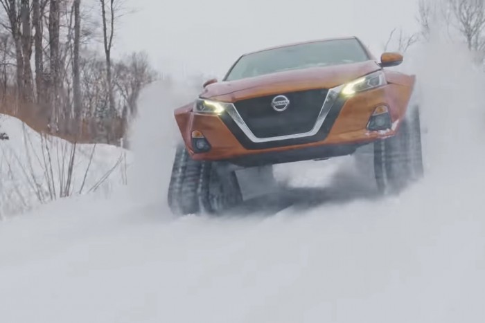 Mindent megmászó hójárót csináltak ebből a Nissanból