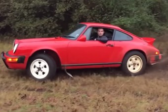 Itt az ember, aki régi Porsche 911-esből csinál csapatós verdát