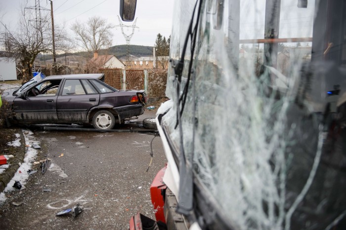 Megrázó fotókon a nógrádi halálos baleset