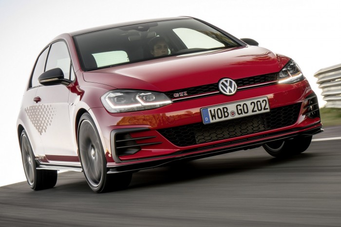 Már kapható a VW utcai versenyautója