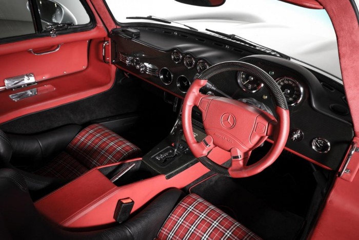 Meglepő technika lapul ebben a sirályszárnyas Mercedesben 6