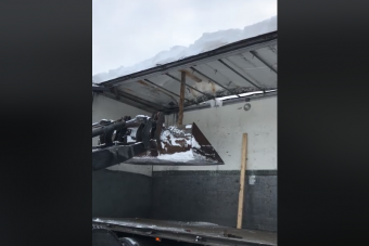 Meg akarta úszni a hótakarítást a kamionos, de ráfázott