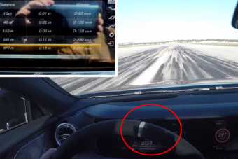 Hátborzongató, milyen könnyen gyorsul 300 km/órára ez a Mercedes