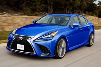 Turbómotorral térhet vissza a Lexus IS F