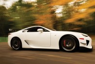 A Lexus LFA-ból már menthetetlenül méregdrága klasszikus lesz 2