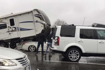 Itt egy igazán érthetetlen baleset