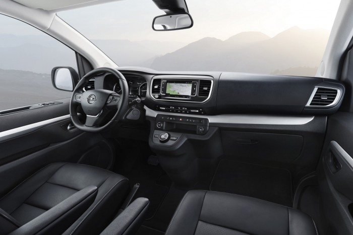 Kisbusszá nőtt az Opel egyterűje 3