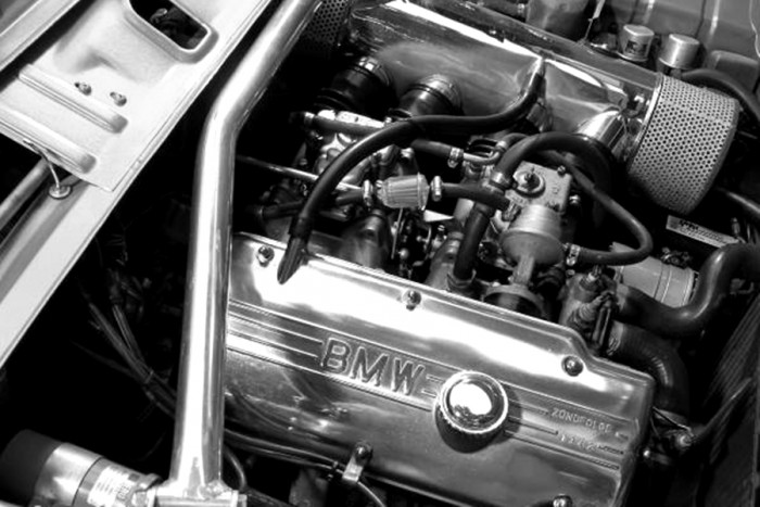 Esküvői meglepetésből lett igazi ritkaság ez a BMW 7