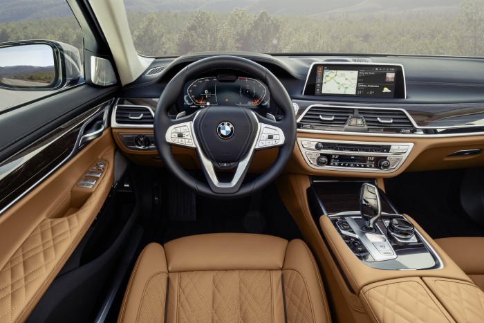 Megújult a BMW 7 5