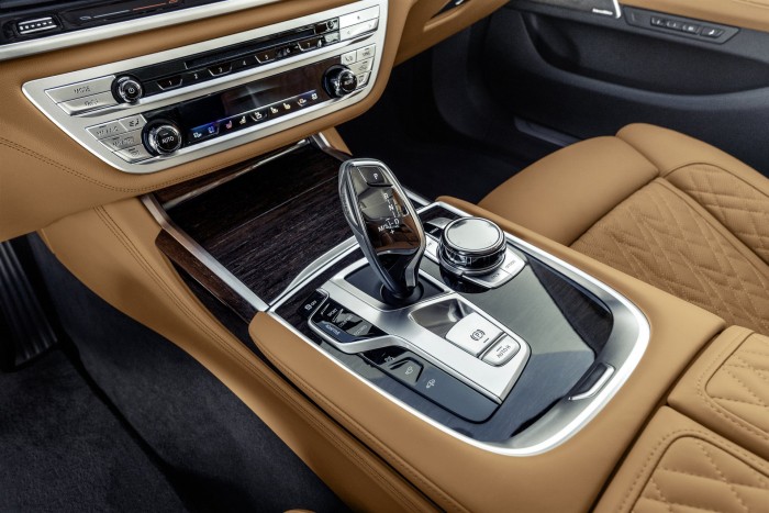 Megújult a BMW 7 3
