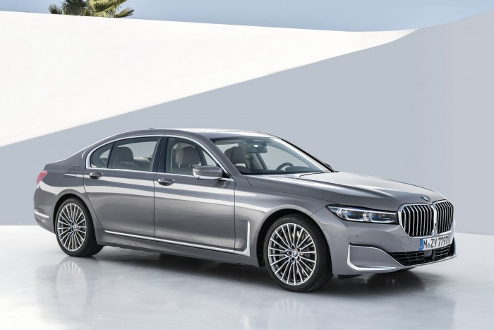 Megújult a BMW 7 10